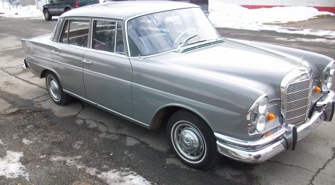 SOLD 1966 Mercedes 230 S