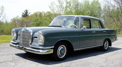 1965 Mercedes-Benz 230S 4-Speed