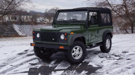 1994 Land Rover Defender 90 NAS Soft top : Resurrection