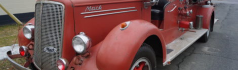 1947 Mack Model 75 Fire Truck : Baytown Fire Department